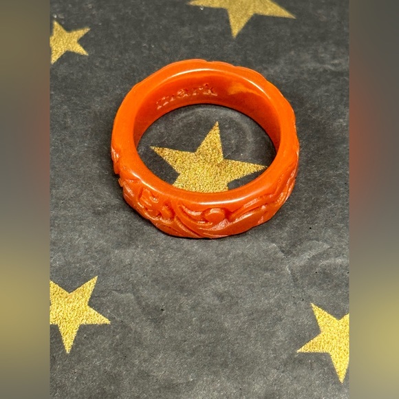 🟠***Rare***Mark Bakelite Carved Vintage Ring - Picture 2 of 5